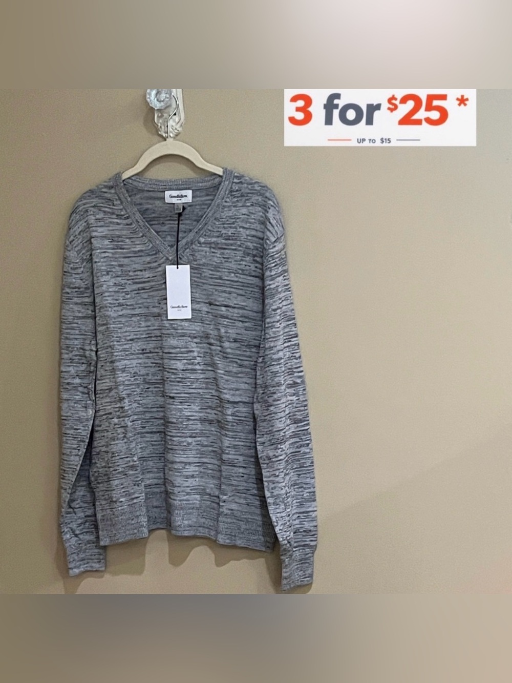 Target Gray Long Sleeve V-neck classic Sweater size large